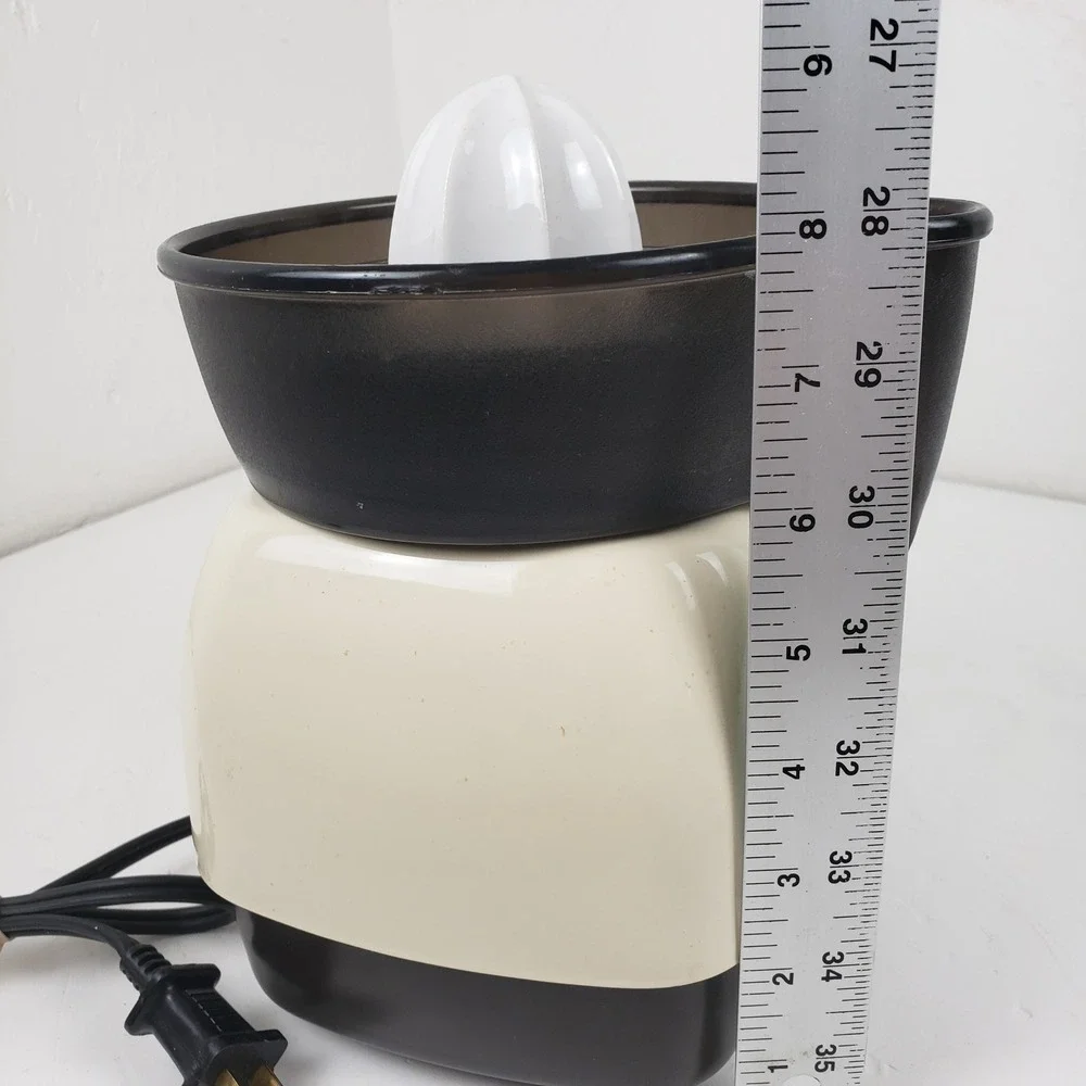 Proctor Silex Juicit Electric Citrus Juicer Model J101W Cream Brown Vintage USA